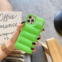 ファッションダウンジャケット風iPhoneケース™